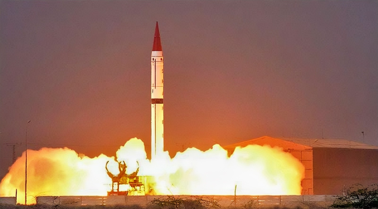 印度队横扫中国队，辛杜统治全场