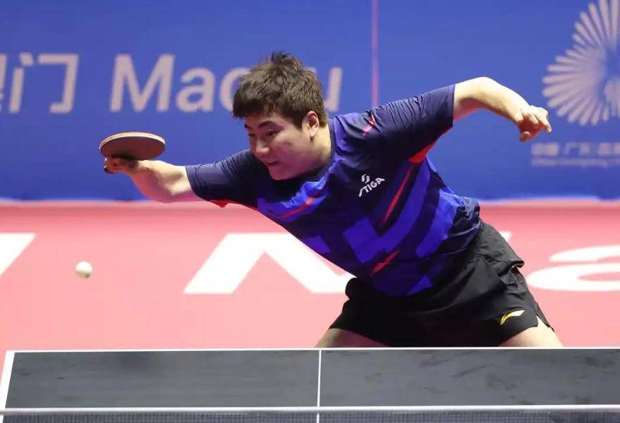 中国队碾压日本队,梁靖崑高光表现 中国队碾压日本队,梁靖崑高光表现