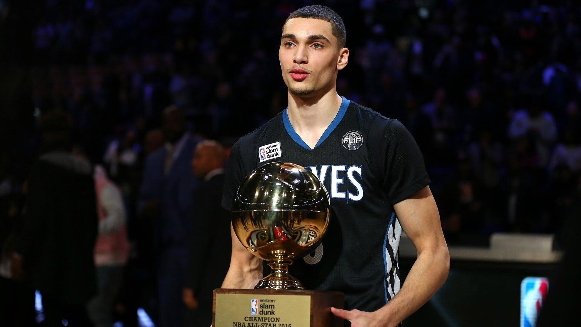 凯尔特人冲垮吉林队,字母哥成为关键先生