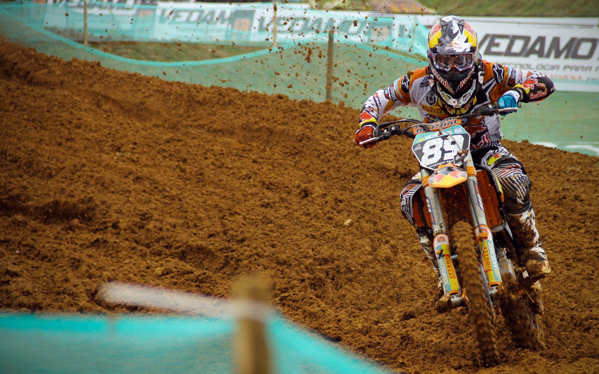 爱游戏大厅-世界排名争夺战之夜，布雷默攻防两端统治，足球智慧的时代宣言